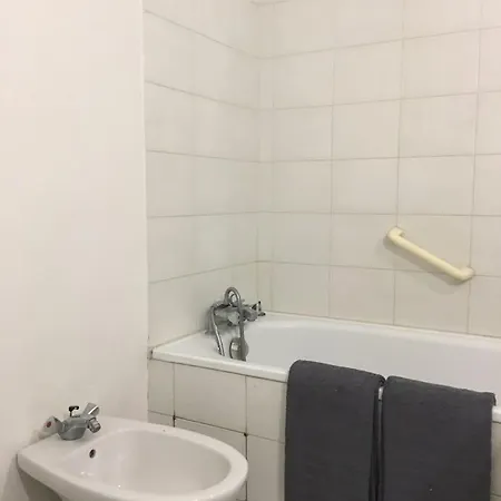 Apartment Place Carnot *