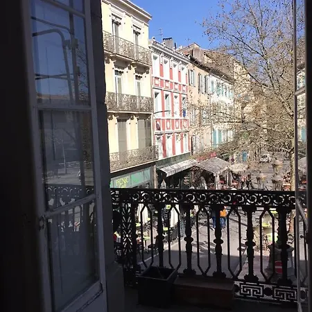 Apartment Place Carnot *